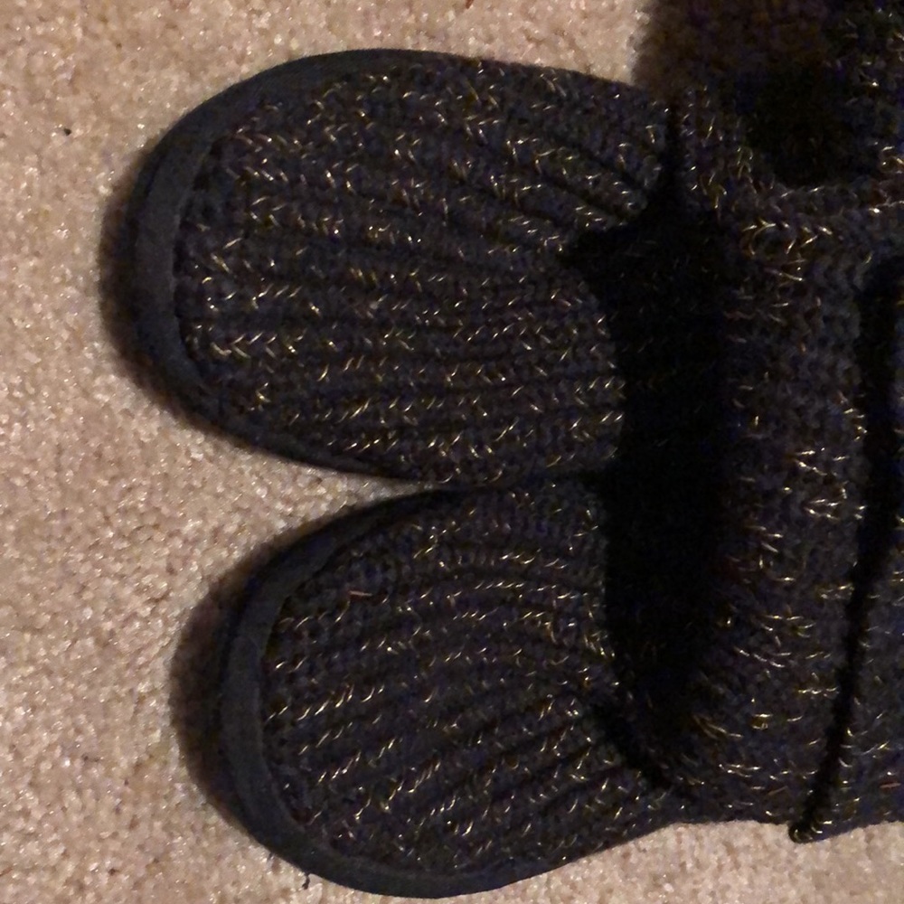UGG - Picture 4 of 4